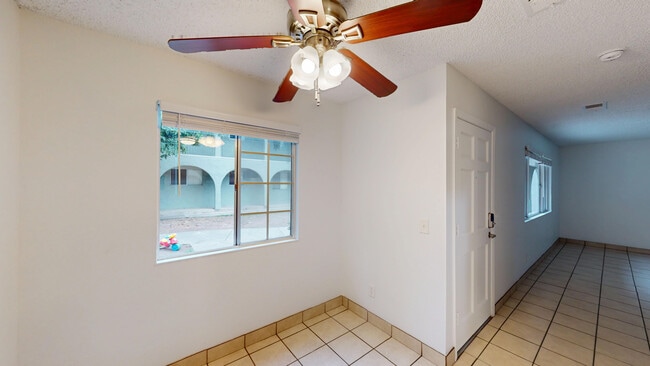 18181 Happy Ln in Sonoma, CA - Building Photo - Building Photo