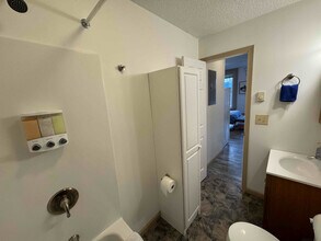 931 Middle St in New Haven, IN - Foto de edificio - Building Photo