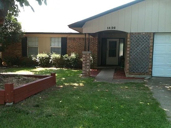 property at 1426 Noble St