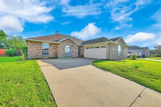 3115 Creekside Dr in Sachse, TX - Building Photo