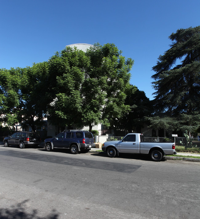 Avenida Terrace in Los Angeles, CA - Foto de edificio - Building Photo