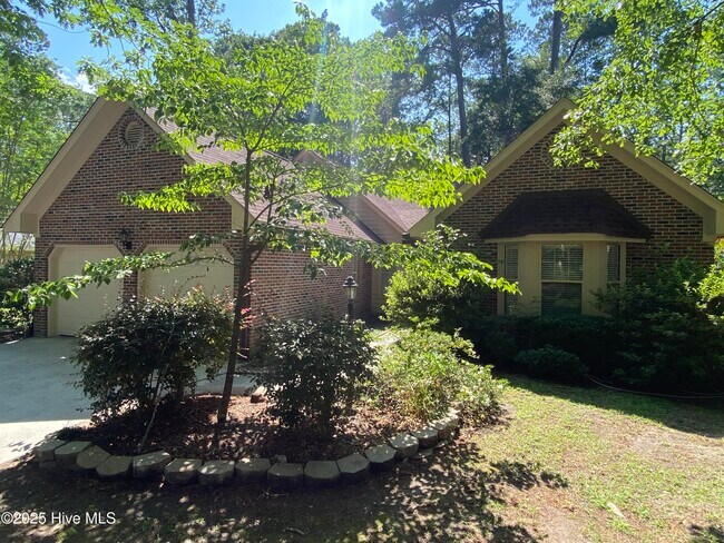 8 Sand Dollar Dr in Carolina Shores, NC - Building Photo - Building Photo