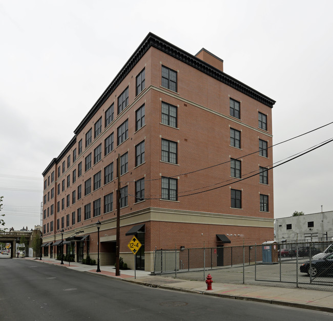 55 South Essex Avenue in Orange, NJ - Building Photo - Building Photo