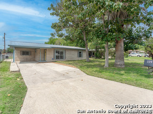 229 Weathercock Ln in Windcrest, TX - Foto de edificio