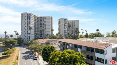 153 San Vicente Blvd in Santa Monica, CA - Building Photo - Building Photo