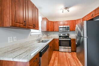 737 E Maple Ln in Fuquay Varina, NC - Building Photo - Building Photo