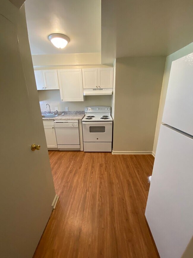 1092 Nichols Dr in Raleigh, NC - Building Photo - Building Photo