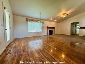 1602 Breeze Dr in Tooele, UT - Building Photo - Building Photo