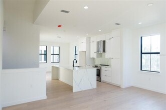 1218 E Kay St in Tampa, FL - Building Photo - Building Photo