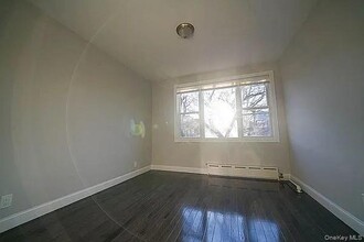 23-82 28th St in Queens, NY - Building Photo - Building Photo