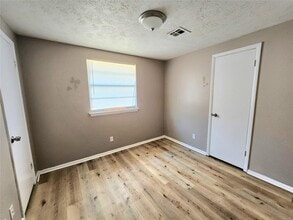 102 White Oak Dr in Prattville, AL - Building Photo - Building Photo