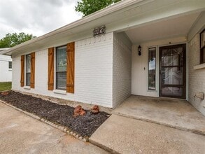 4401 Woodhill Dr in Arlington, TX - Building Photo - Building Photo