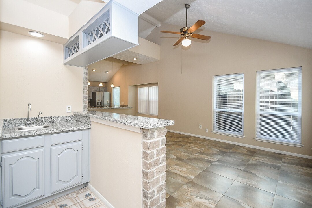 2635 Austins Pl in Sugar Land, TX - Building Photo