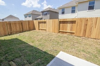 16922 Lacey Bell Ln in Richmond, TX - Foto de edificio - Building Photo