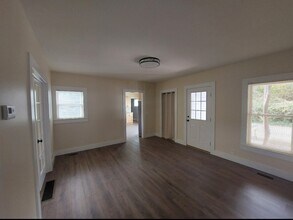 20 Plante St, Unit A in Rochester, NH - Building Photo - Building Photo