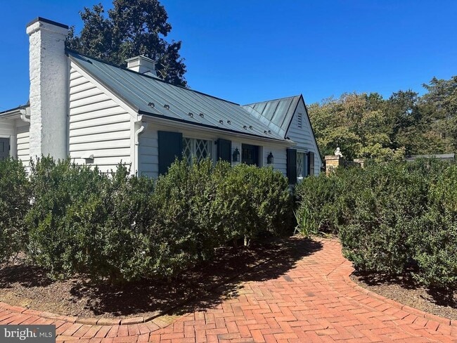 11 Chatham Heights Rd