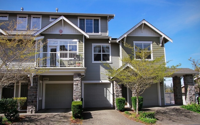 property at 1601 NE Katsura St