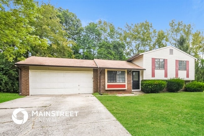 6523 Woodmere Cir in Indianapolis, IN - Foto de edificio - Building Photo