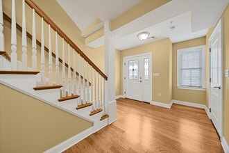 960 Main St, Unit 2 in Woburn, MA - Building Photo - Building Photo