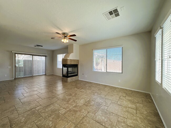 8846 S Carradori Ave in Las Vegas, NV - Building Photo - Building Photo