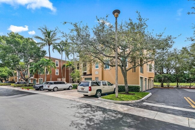 11720 St Andrews Place, Unit 308 in Wellington, FL - Building Photo - Building Photo