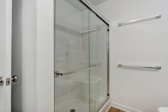 613 N Cheyenne Vly Rd in Nixa, MO - Building Photo - Building Photo