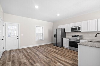 441 Oak St in Clarksville, TN - Building Photo - Building Photo