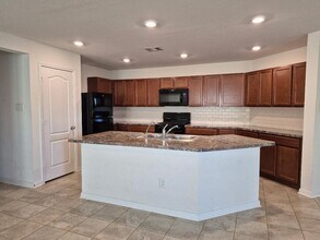 6715 Hillsdale Creek Dr in Houston, TX - Building Photo - Building Photo