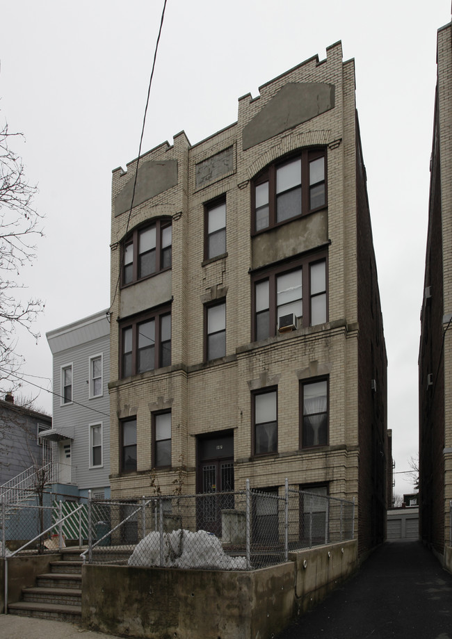 147 Highland Ave in Jersey City, NJ - Building Photo - Building Photo