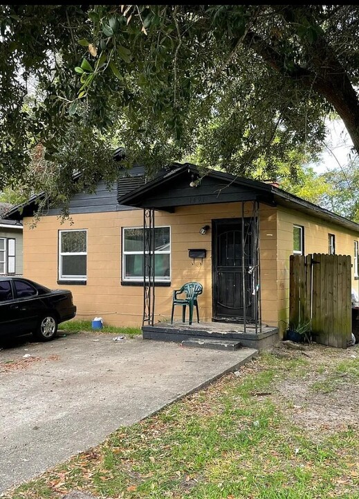 1491 W 25th St in Jacksonville, FL - Building Photo