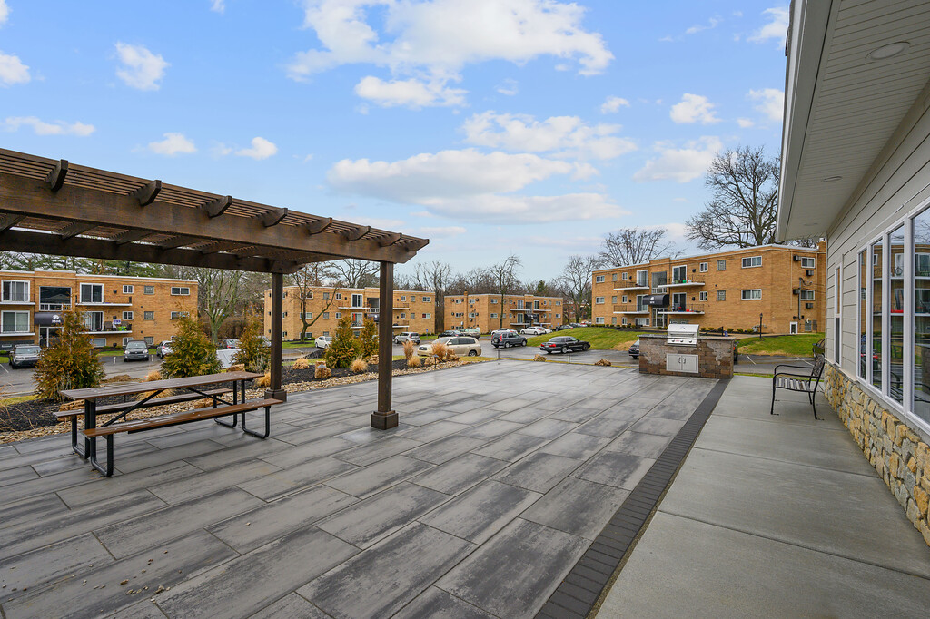 The Crossing at Cheviot Apartments in Cheviot, OH