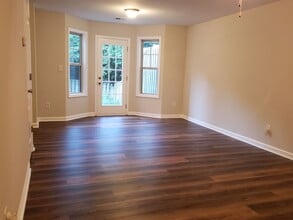 105 Cypress Ct in Canton, GA - Building Photo - Building Photo