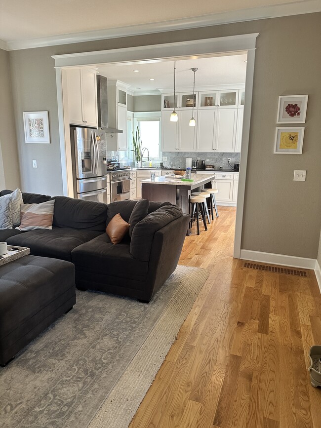 3712 SE Yamhill St in Portland, OR - Building Photo - Building Photo