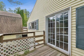 84 Pine Hill Rd N in Ogunquit, ME - Building Photo - Building Photo