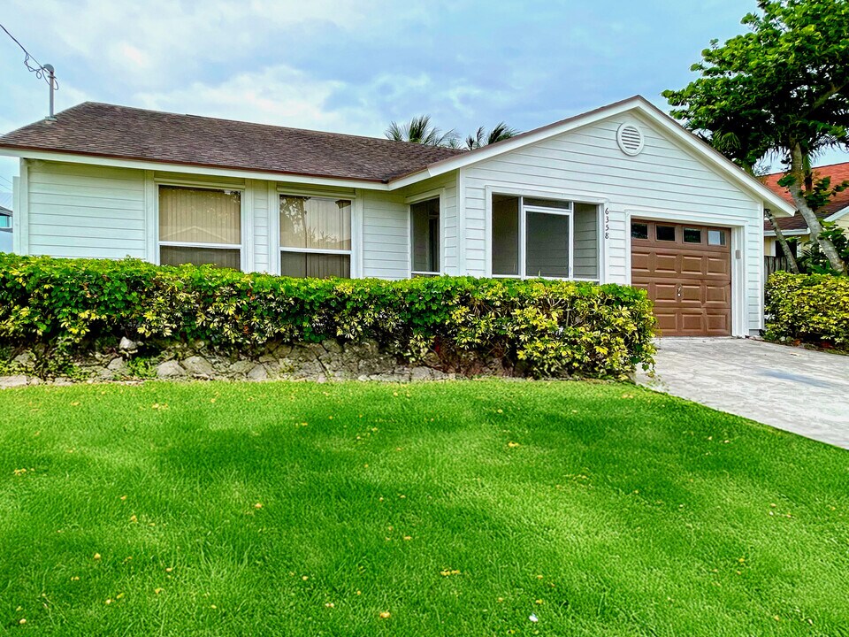 6358 Barbara St in Jupiter, FL - Building Photo