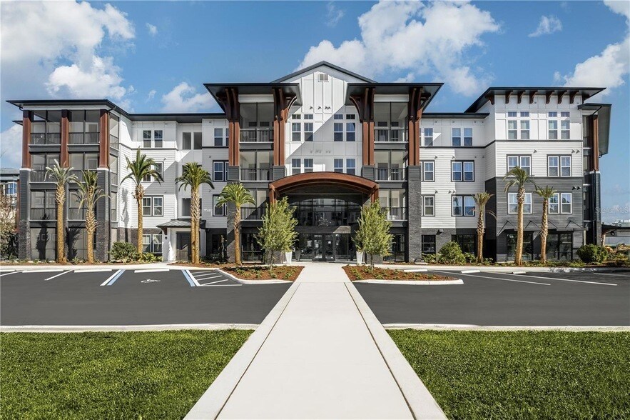 20191 Sabal Palm Ct, Unit A11 in Land O Lakes, FL - Building Photo