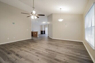 646 Upperriver Ct in Orlando, FL - Foto de edificio - Building Photo