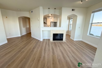 300 Baltic Cir in Redwood City, CA - Building Photo - Building Photo