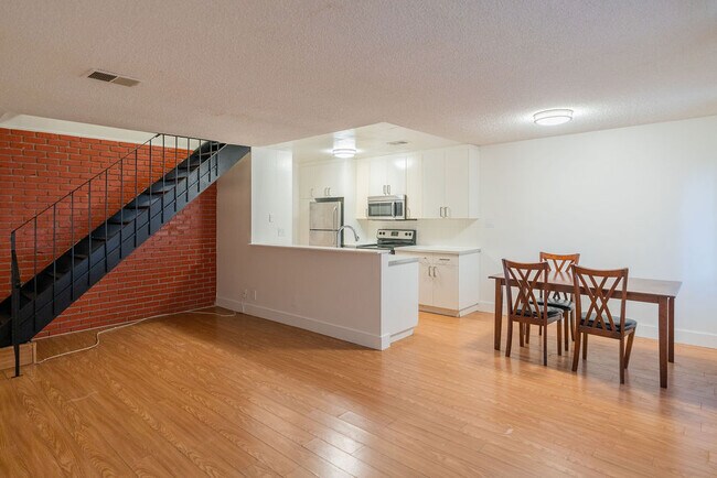 2209 Peppertree Way, Unit 2209 Peppertree #3