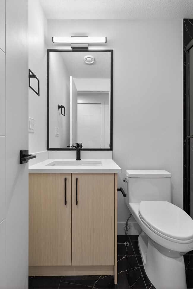 8721 77 Ave NW in Edmonton, AB - Building Photo - Building Photo