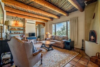 1387 Cam Corto in Santa Fe, NM - Building Photo - Building Photo