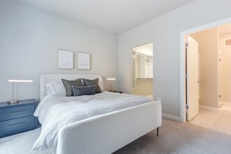 Dash Downers Grove in Downers Grove, IL - Foto de edificio - Building Photo