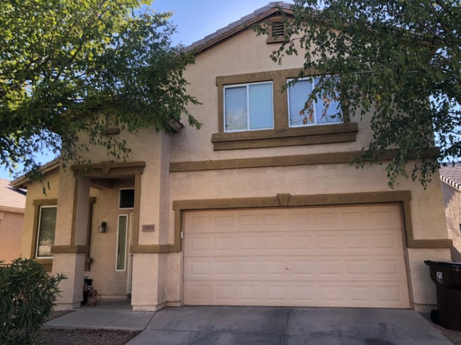 property at 1505 Navajo Ln