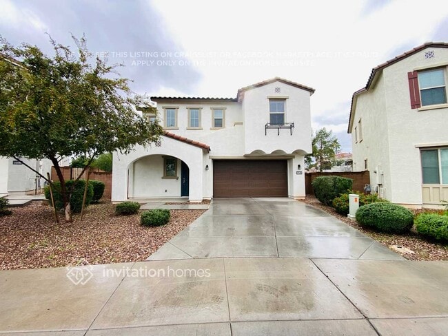 property at 658 N Sparrow Ct