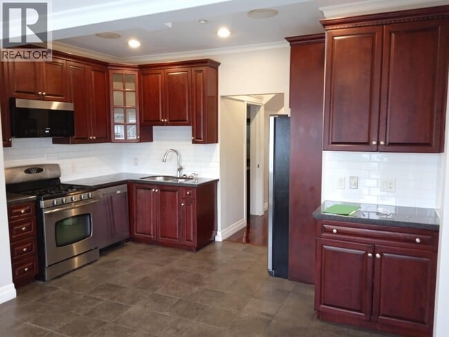 property at 4585 Commercial St