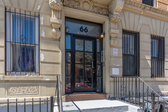 66 Patchen Ave in Brooklyn, NY - Foto de edificio - Building Photo