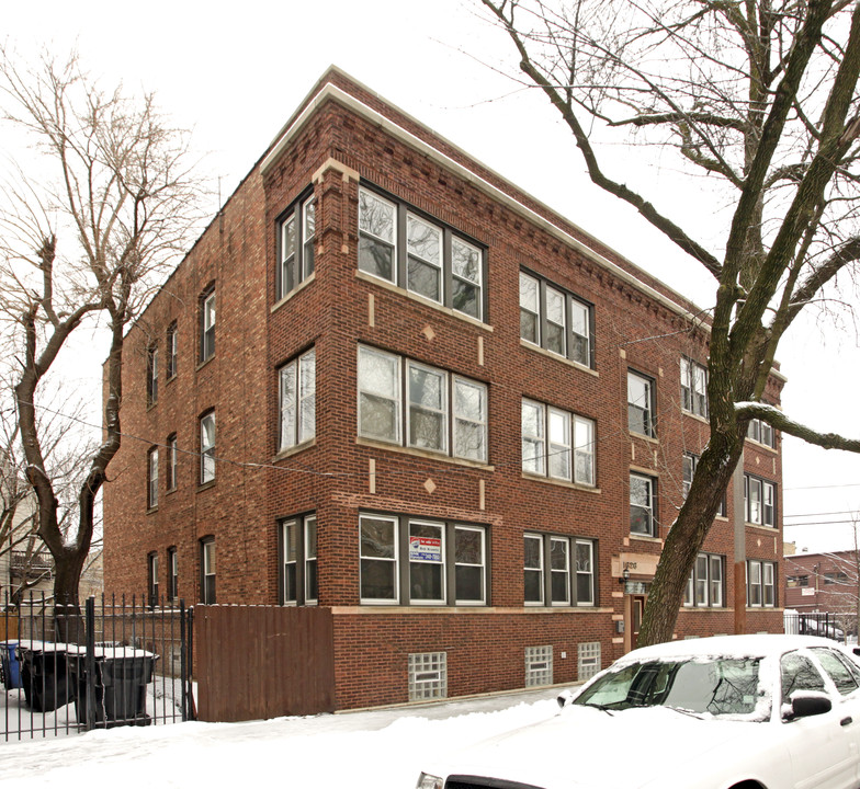 1624-1626 W Highland Ave in Chicago, IL - Building Photo