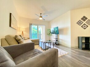 2615 N Grady Ave in Tampa, FL - Building Photo - Building Photo