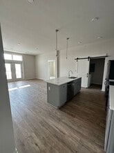 1305 Plaza Ct in Platte City, MO - Building Photo - Building Photo