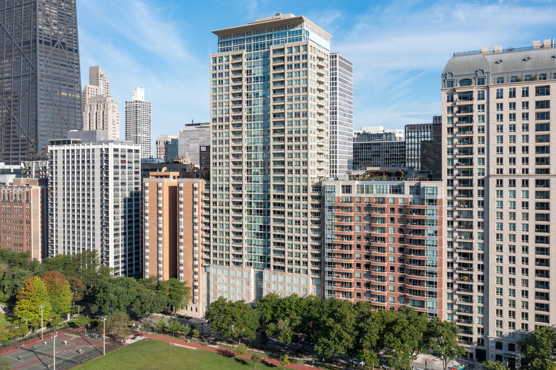 The Pearson in Chicago, IL - Foto de edificio